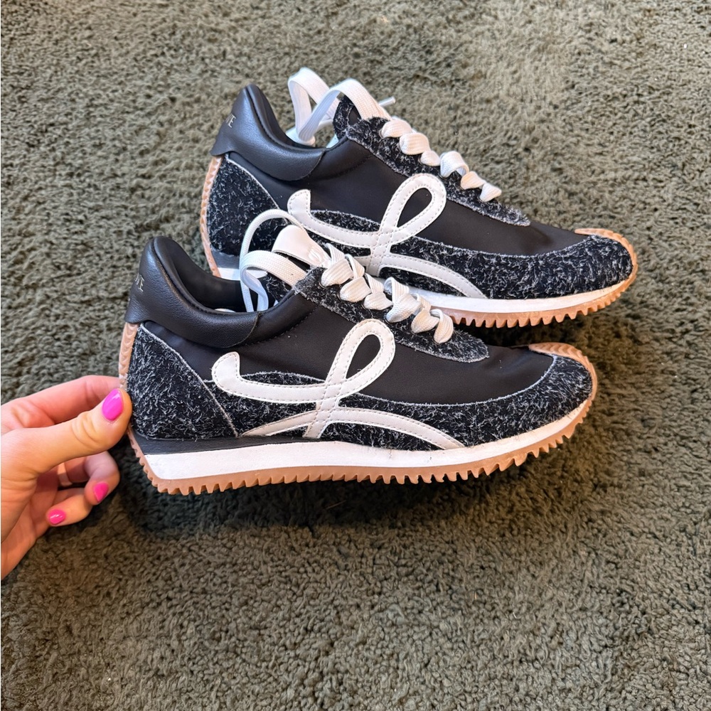 Black and White Womens Tennis Shoes -Size 6.5